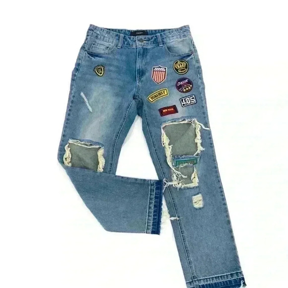Forever 21 Women’s Distressed Boyfriend Blue Jeans w/Patches Relaxed Size Small - Picture 4 of 5